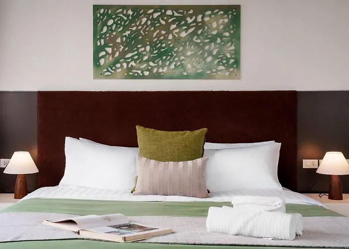 Wander Nana - Two-Bedroom Apartment With Park View * Bangkok